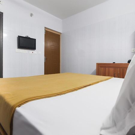 โอโย 61145 Jks ดีลักซ์ ลอดจ์ Hotel Udaiyarpalaiyam ภายนอก รูปภาพ