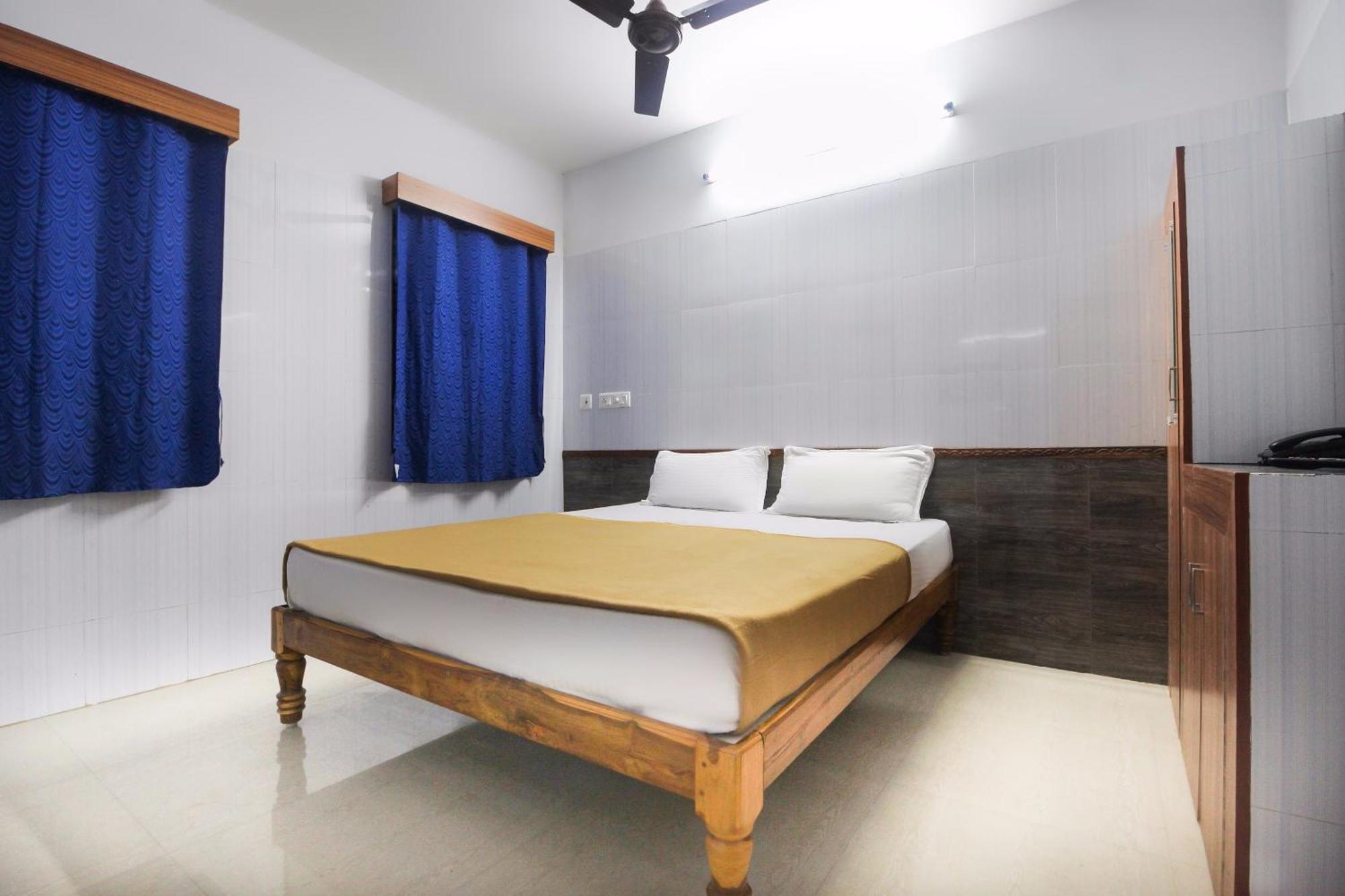 โอโย 61145 Jks ดีลักซ์ ลอดจ์ Hotel Udaiyarpalaiyam ภายนอก รูปภาพ