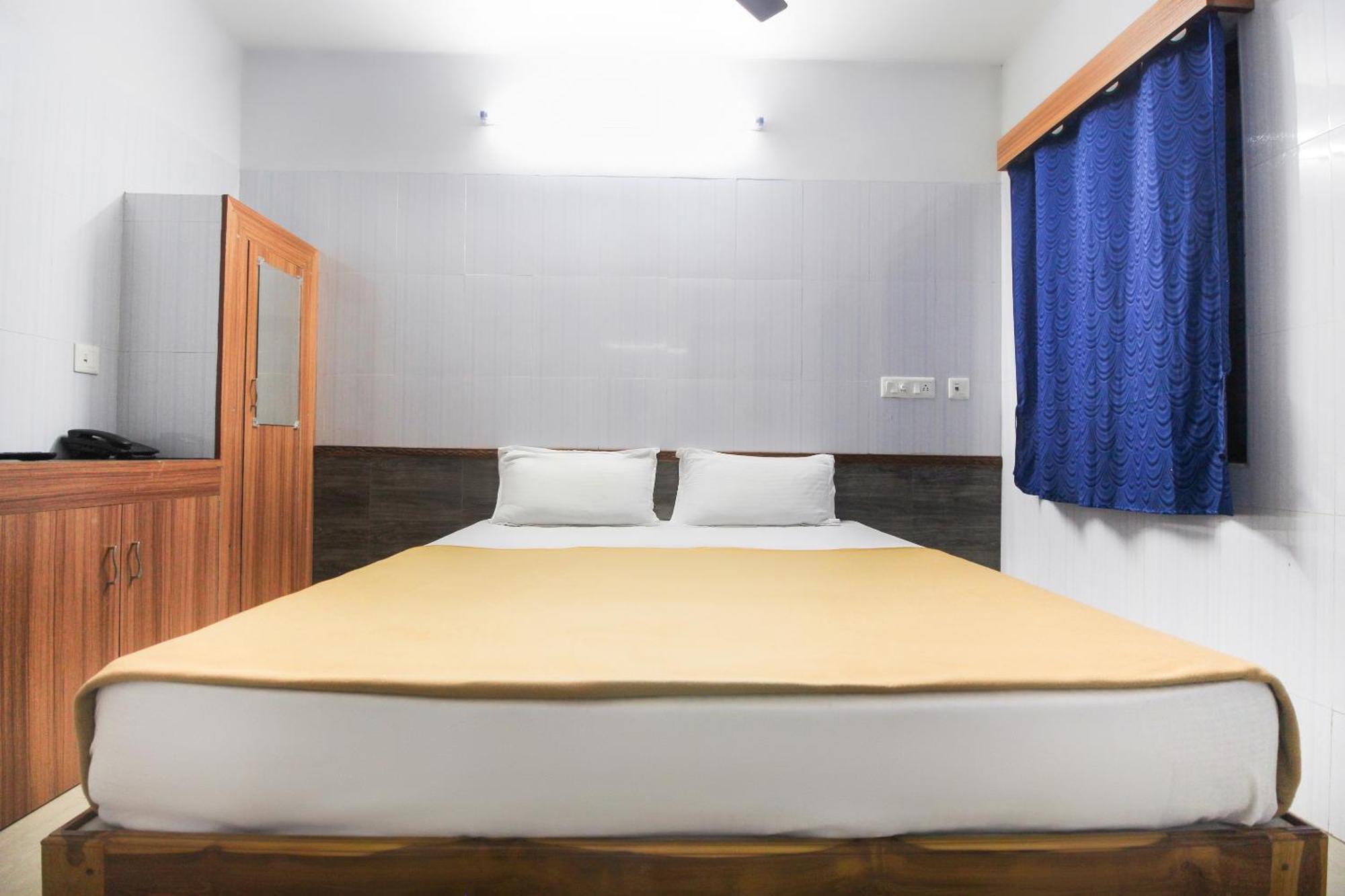 โอโย 61145 Jks ดีลักซ์ ลอดจ์ Hotel Udaiyarpalaiyam ภายนอก รูปภาพ