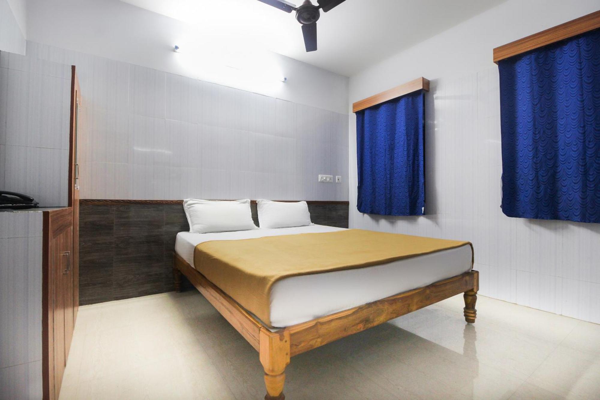 โอโย 61145 Jks ดีลักซ์ ลอดจ์ Hotel Udaiyarpalaiyam ภายนอก รูปภาพ